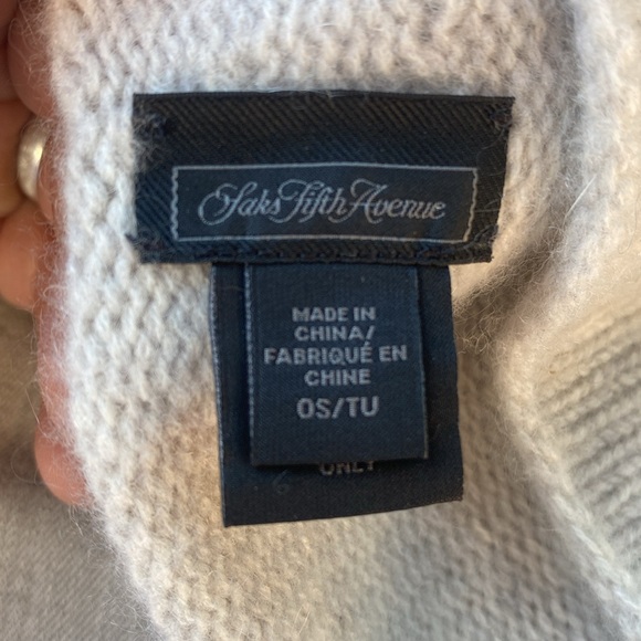 Said Fifth Avenue Cashmere Stocking Hat - Picture 3 of 4